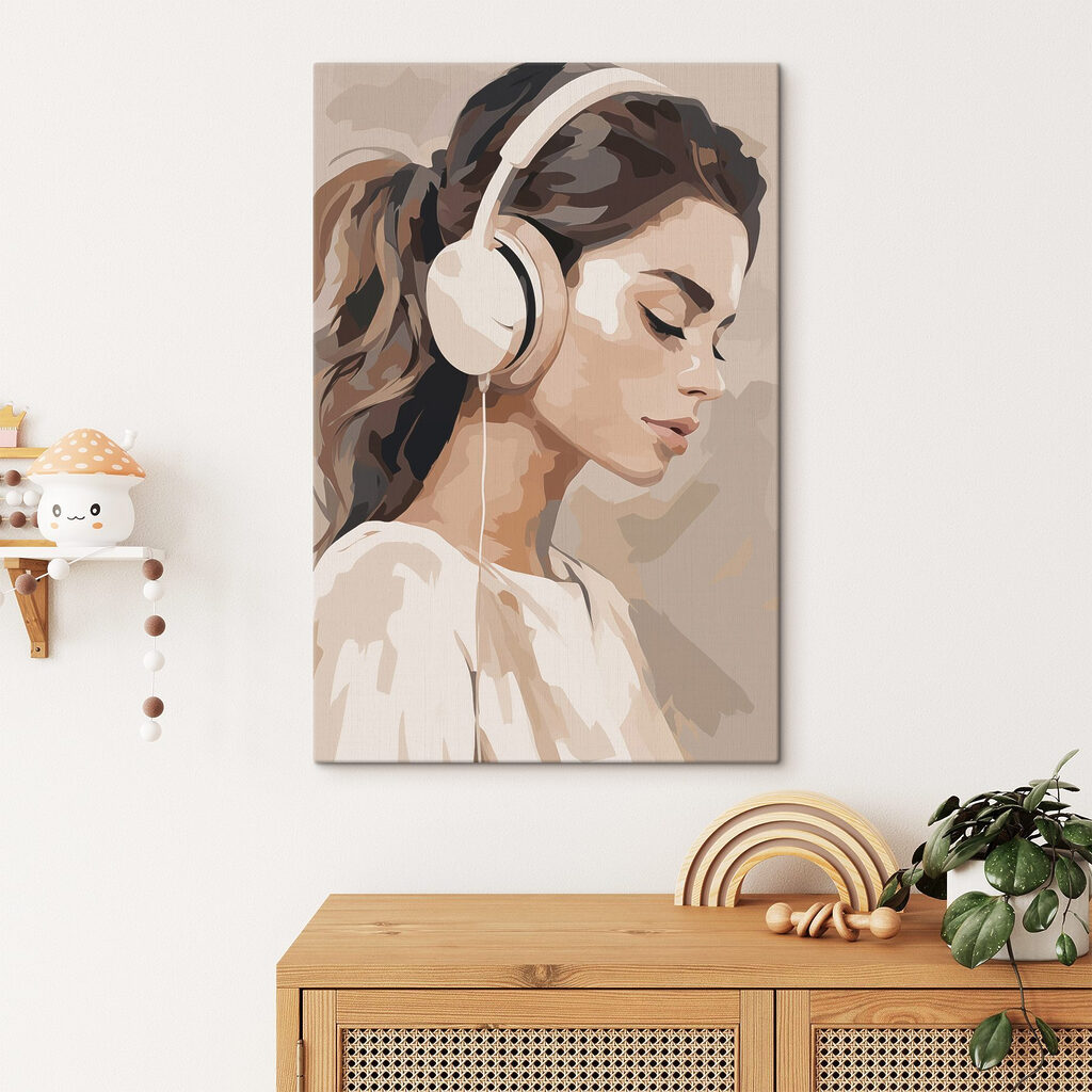 Γυναίκα με ακουστικά — εσωτερικός χώρος 1